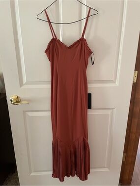 Lulus Channa Rust Red Pleated Hem Midi Dress - Size XS